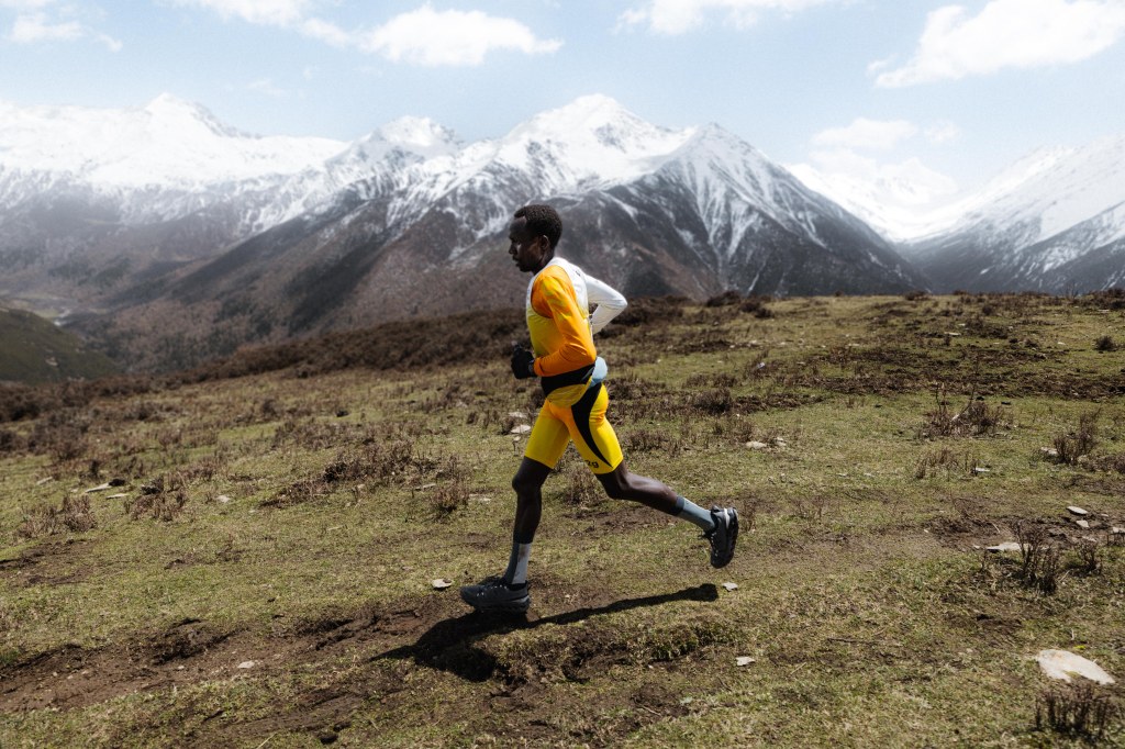 Golden Trail Series – Four Sisters Mountain Trail: Los kenyanos conquistan China